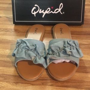 Brand New Qupid Sandals! Great for Summer!!